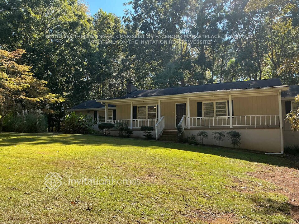 150 Kay Cir in Covington, GA - Building Photo