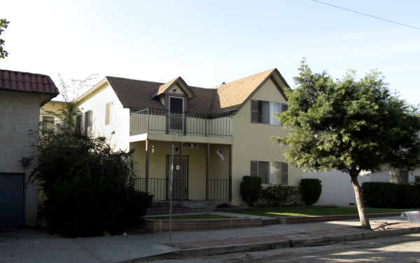 7237-7239 Milton Ave in Whittier, CA - Building Photo