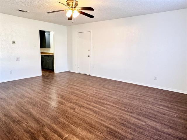 141 NW Jayellen Ave in Burleson, TX - Building Photo - Building Photo