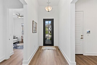 523 Hallwood Dr in Liberty Hill, TX - Building Photo - Building Photo