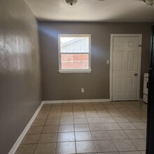 908 Moraine Ave in Midwest City, OK - Building Photo - Building Photo
