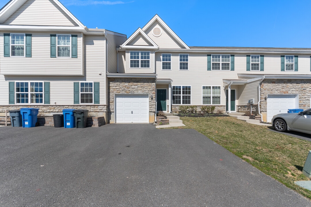Emerson Green in Clayton, NJ - Foto de edificio