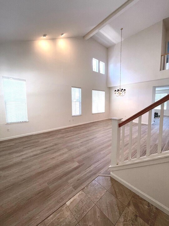 1065 Rockport Ave in Redwood City, CA - Building Photo