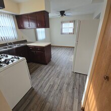 Colonial Estates Townhomes in Bloomington, MN - Foto de edificio - Building Photo