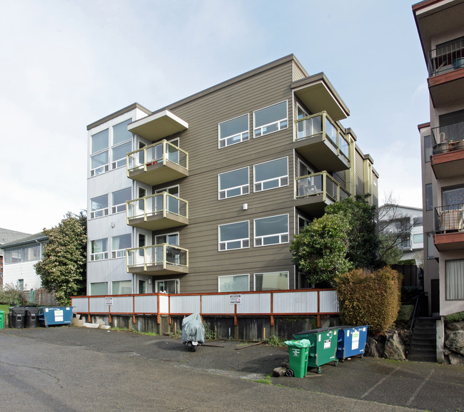 Sara Michelle in Seattle, WA - Foto de edificio - Building Photo