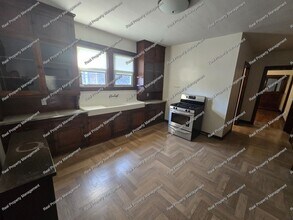 2033 Wespark Ave in Whiting, IN - Building Photo - Building Photo