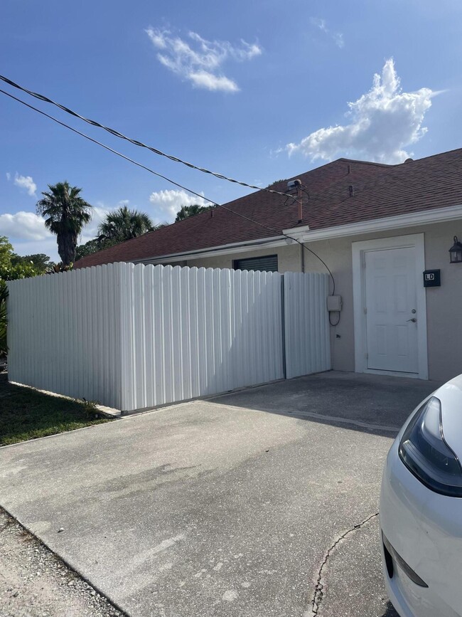 property at 17068 89th Pl N