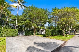 251 NE 44th St in Miami, FL - Building Photo - Building Photo