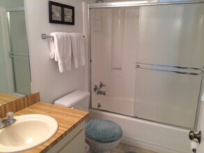 16881 Davis Rd, Unit 723 in Ft. Myers, FL - Building Photo - Building Photo