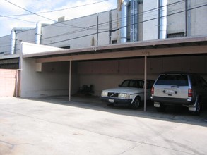 964 S New Hampshire Ave in Los Angeles, CA - Building Photo - Building Photo