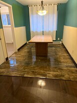 8413 Cottonwood Dr in Cincinnati, OH - Building Photo