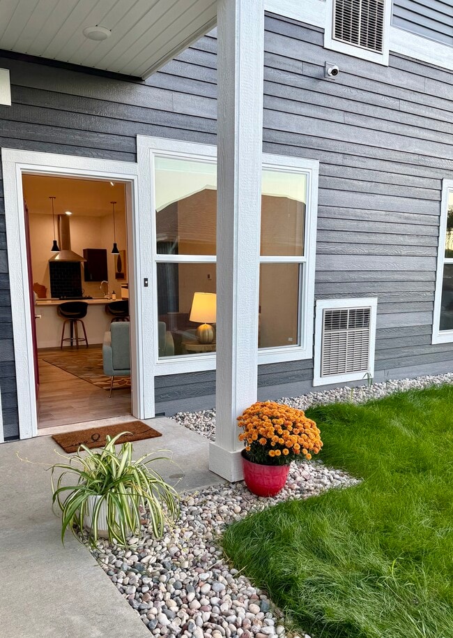 Point Gardens Apartments in Poynette, WI - Foto de edificio - Building Photo