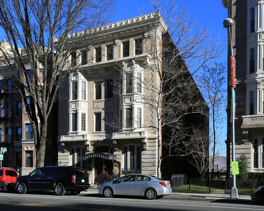 Covington in Washington, DC - Foto de edificio