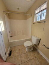 648 Hugging Bear Ln in Lexington, KY - Building Photo - Building Photo