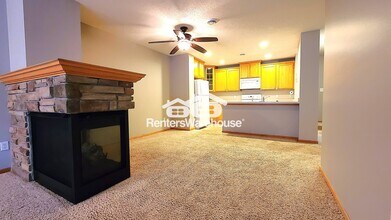 2469 Dawes Place in River Falls, WI - Building Photo - Building Photo