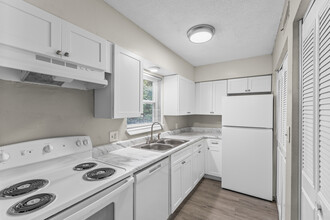 East Ridge Flats and Townhomes in Chattanooga, TN - Building Photo - Building Photo