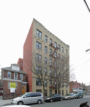 685 E 228th St in Bronx, NY - Building Photo - Building Photo