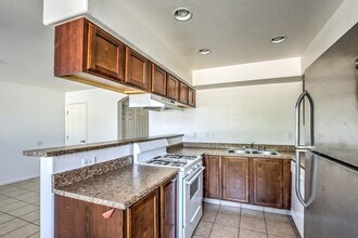 3131 N Walnut Rd in Las Vegas, NV - Building Photo - Building Photo