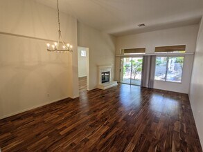 9361 Fresh Spring Dr in Las Vegas, NV - Building Photo - Building Photo
