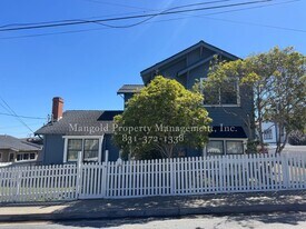 143 11th St in Pacific Grove, CA - Building Photo