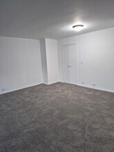 5000 Civic Center Dr in Southfield, MI - Building Photo - Building Photo