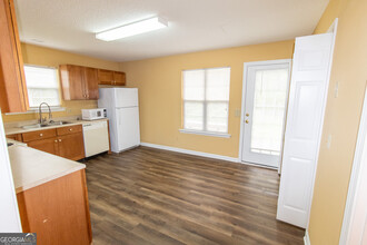 1618 Drayton Ln in Statesboro, GA - Building Photo - Building Photo