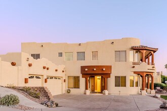 18425 N 14th St in Phoenix, AZ - Building Photo - Building Photo