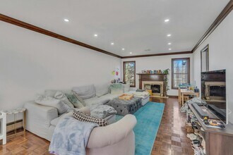 181 Upper Saddle River Rd in Montvale, NJ - Building Photo - Building Photo