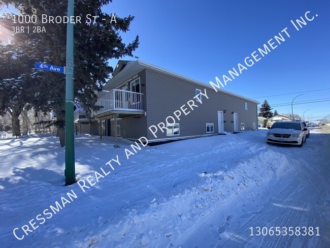 property at 1000 Broder St