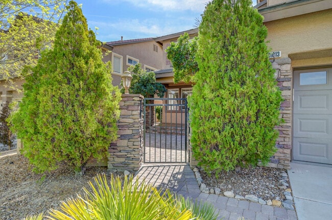 11013 Mount Royal Ave in Las Vegas, NV - Building Photo - Building Photo