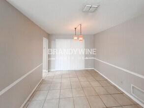 8155 Crosswind Rd in Jacksonville, FL - Building Photo - Building Photo