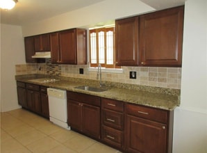 51 Granada Dr in Kenner, LA - Building Photo - Building Photo