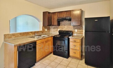 8120 Joffre Dr in Jacksonville, FL - Building Photo - Building Photo