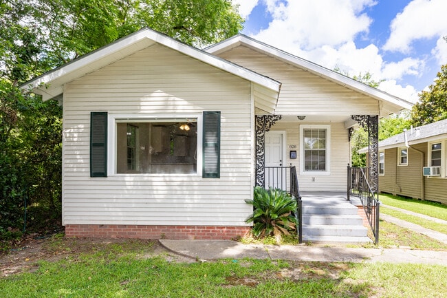 property at 828 Florence St