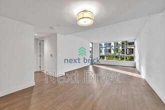 588 Bell St in Seattle, WA - Building Photo - Building Photo