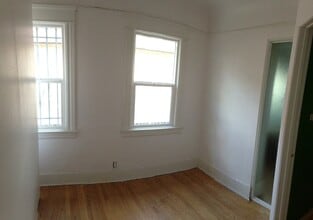 244 W 49th St in Los Angeles, CA - Building Photo - Building Photo