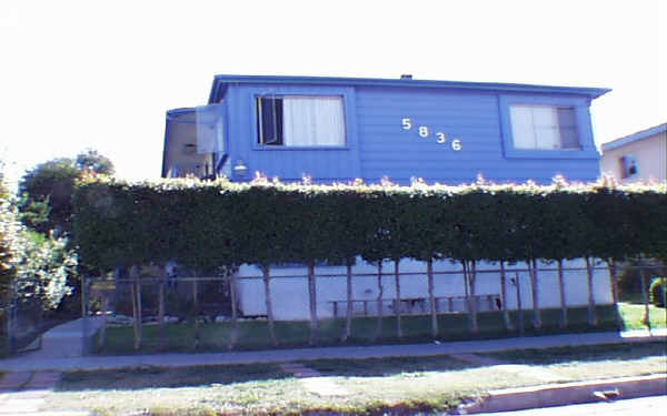 5836 Willoughby Ave in Los Angeles, CA - Building Photo - Building Photo