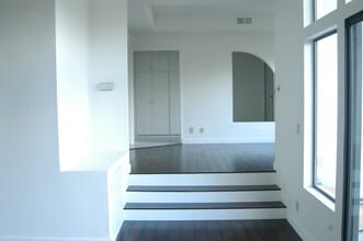 1425 Columbia Dr in Glendale, CA - Building Photo - Building Photo