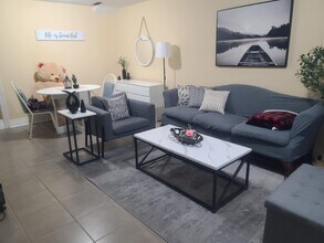 Spacious 1 Bedroom Apartment for rent in Toronto, ON - Building Photo - Building Photo