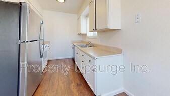 1356 Hobart Dr in Marysville, CA - Building Photo