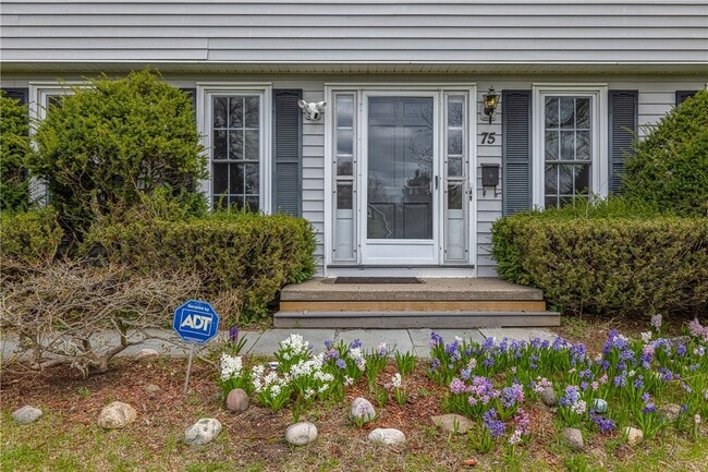 75 Parkwood Ave in Brighton, NY - Building Photo - Building Photo