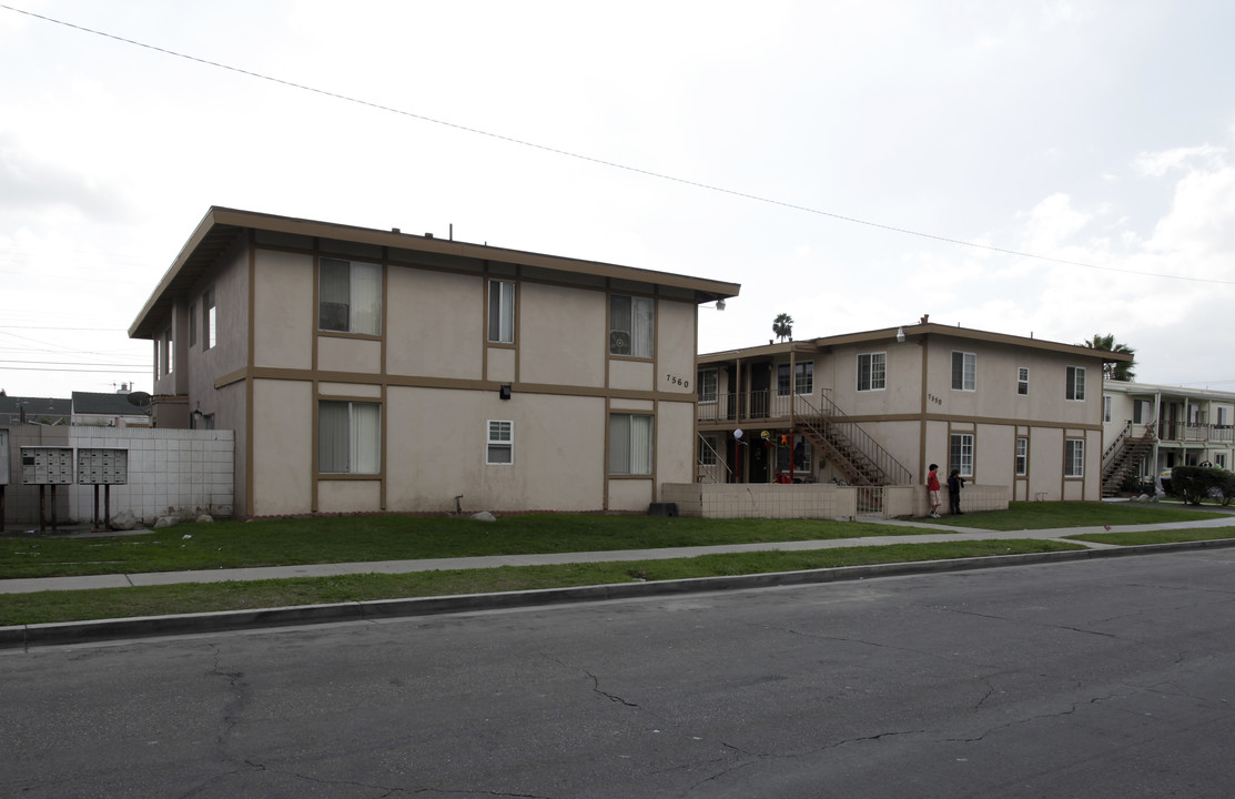 7550-7560 Jackson Way in Buena Park, CA - Foto de edificio