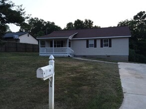 2505 W Dennis Dr in Gainesville, GA - Building Photo - Building Photo