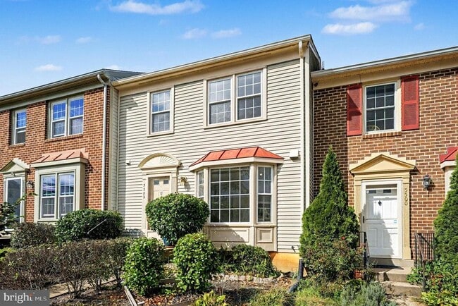 property at 5502 Lakewhite Ct