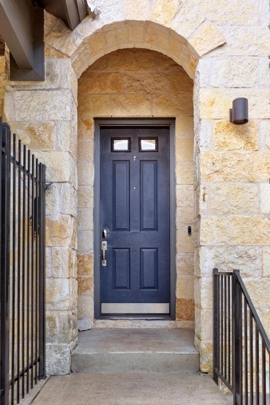 3013 S 5th St, Unit 210 in Austin, TX - Building Photo - Building Photo
