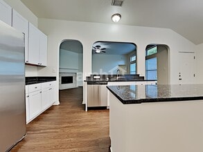 22977 Sebastian Dr in Porter, TX - Foto de edificio - Building Photo