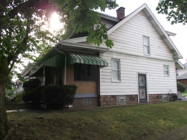 241 Boden Ave in Carnegie, PA - Building Photo - Building Photo