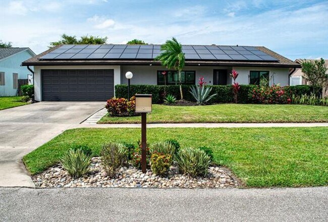 property at 5432 Sandhurst Cir S