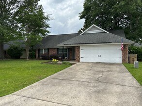 112 Teal Lake Dr in Richmond Hill, GA - Building Photo - Building Photo