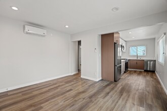 1358 W 36th St in Los Angeles, CA - Building Photo - Building Photo